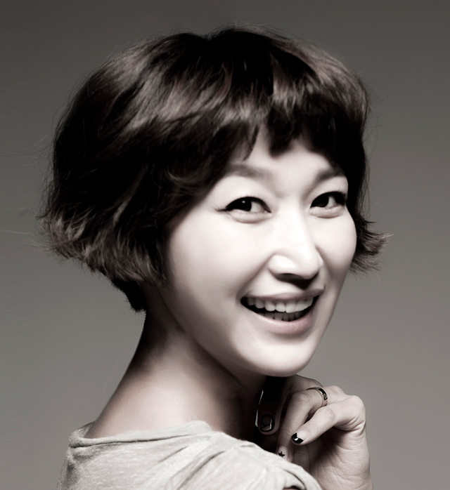 배우 변정수가 밀알복지재단에 살균스프레이 1,000개를 기부했다.(사진제공