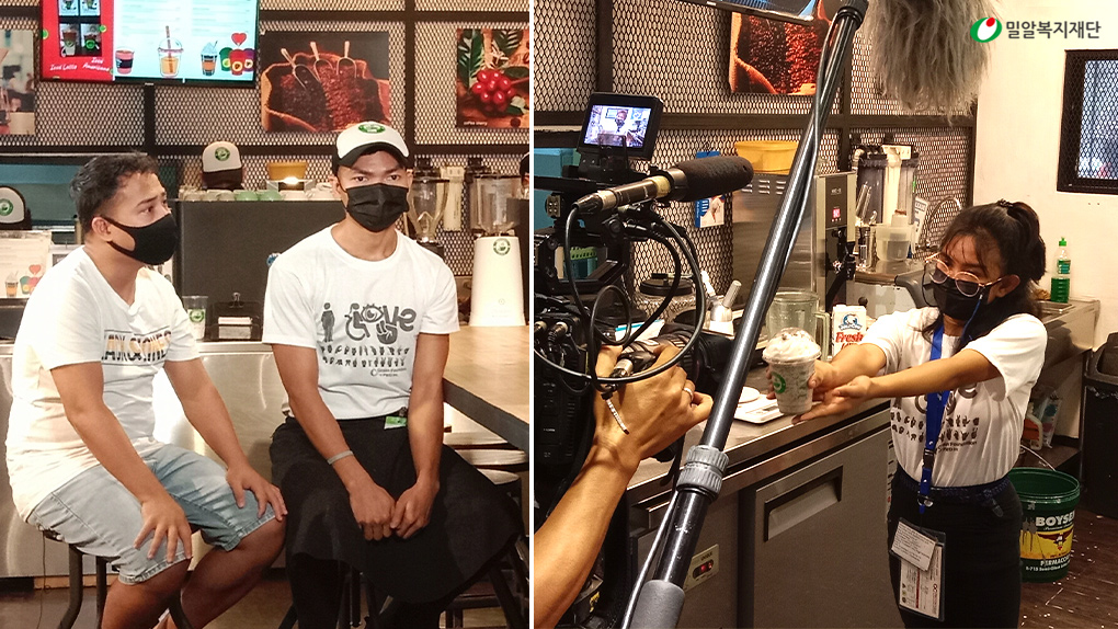 방송 촬영 중인 두나마이 카페 매니저, 장애인 바리스타 마코와 조이.jpg