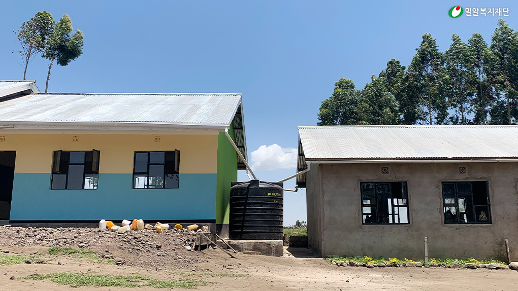 케냐 빗물 집수정 물탱크.jpg