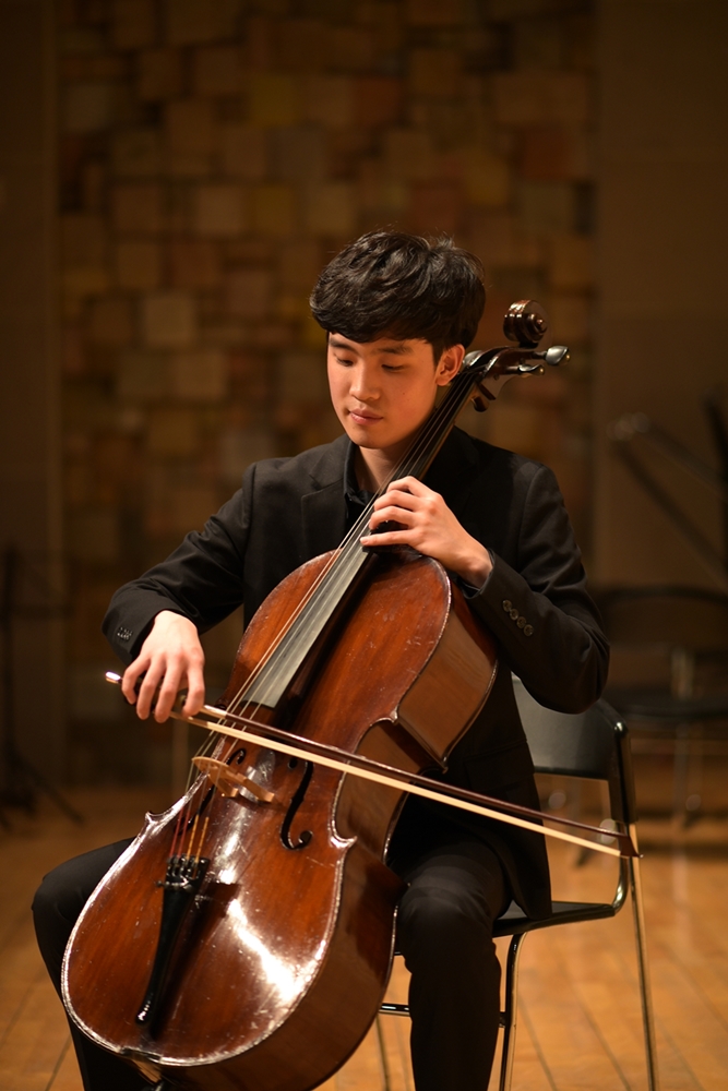 발달장애인 첼리스트 차지우 씨.JPG