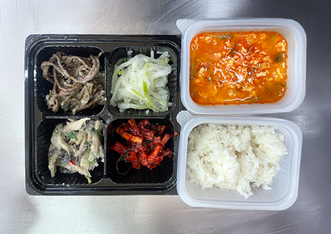 배고픈 어르신을 위한 안부 도시락