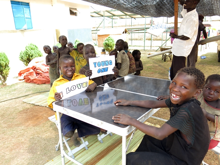 (주)영원무역, 아프리카 우간다에 나눔의 손길을